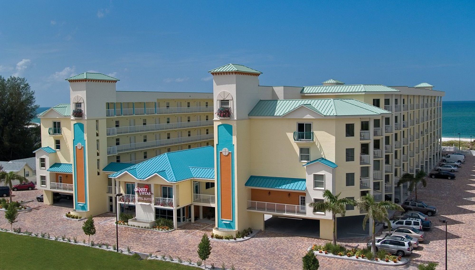 Sunset Vistas Two Bedroom Beachfront Suites St. Pete Beach Extérieur photo