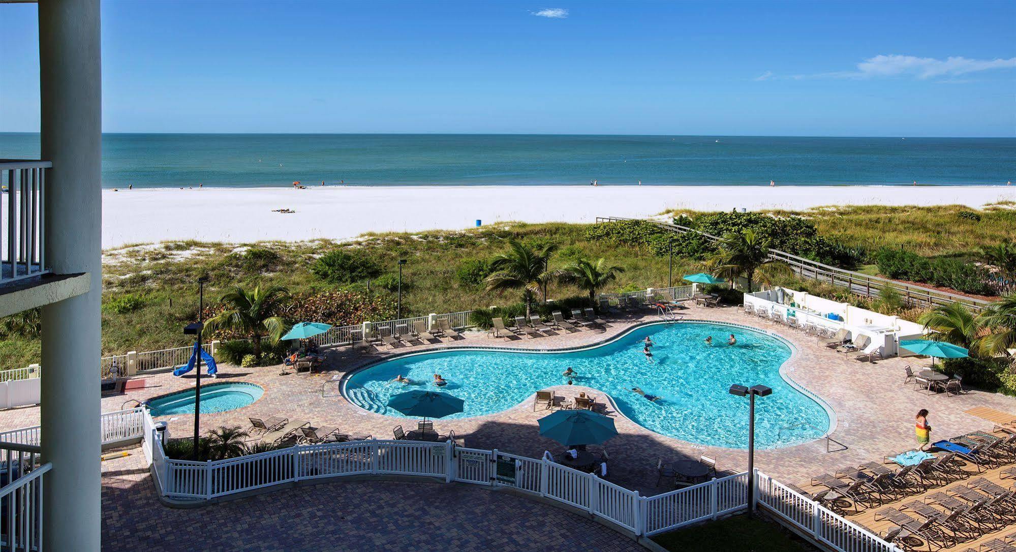 Sunset Vistas Two Bedroom Beachfront Suites St. Pete Beach Extérieur photo